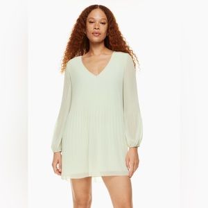 Aritzia Daydreamer V-neck Dress
